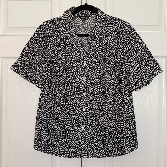 George button down shirt in a black white circle pattern. Size XL ((16/1… - Picture 2 of 8